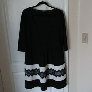 Soprano long sleeve black v-neck dress 🍾